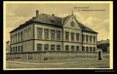 Hermannstadt-Evangelische Maedchenschule-180percent-gamma.jpg